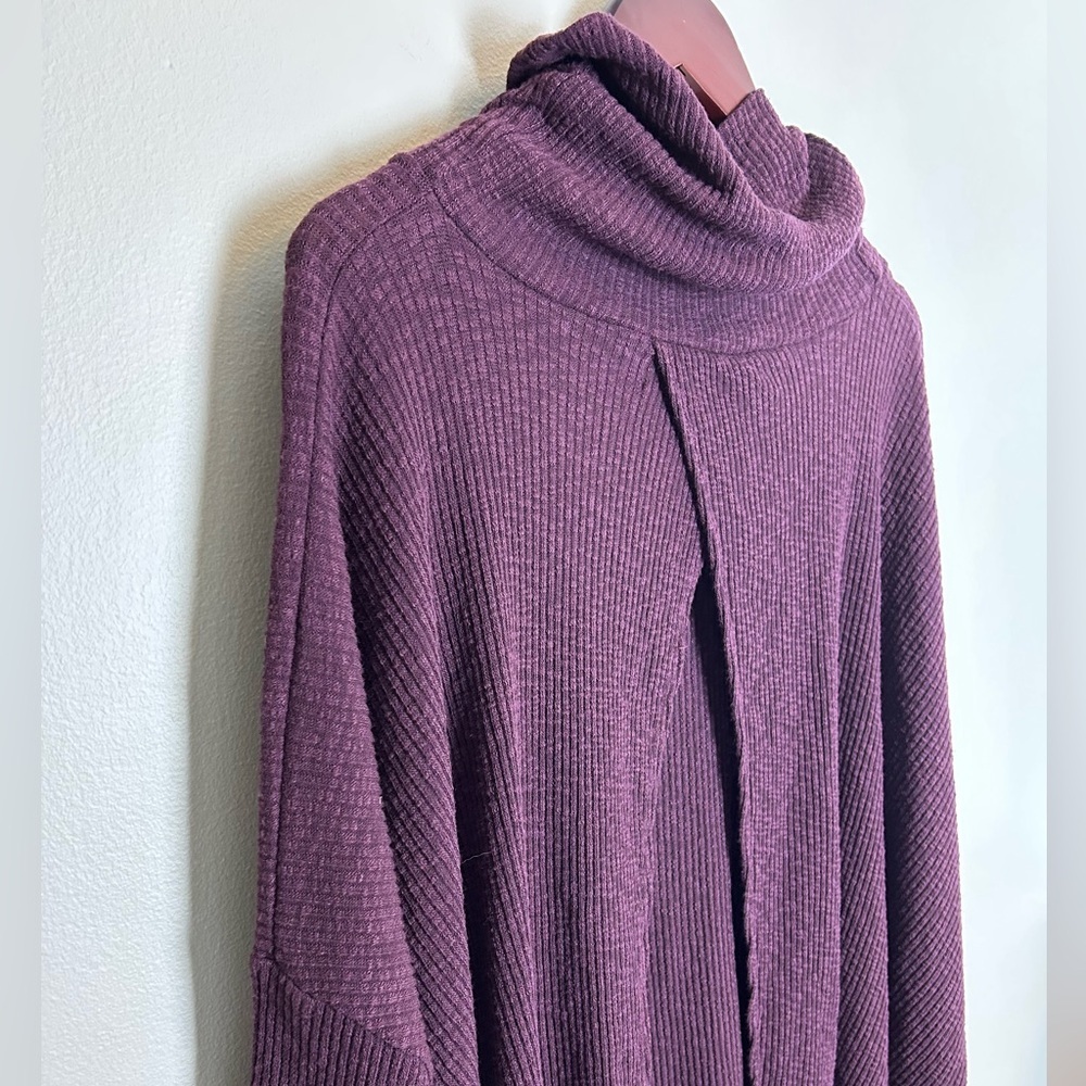 Free People Beach Burgundy World Traveler Cowl Neck Split Back Top Size Large - Picture 5 of 11